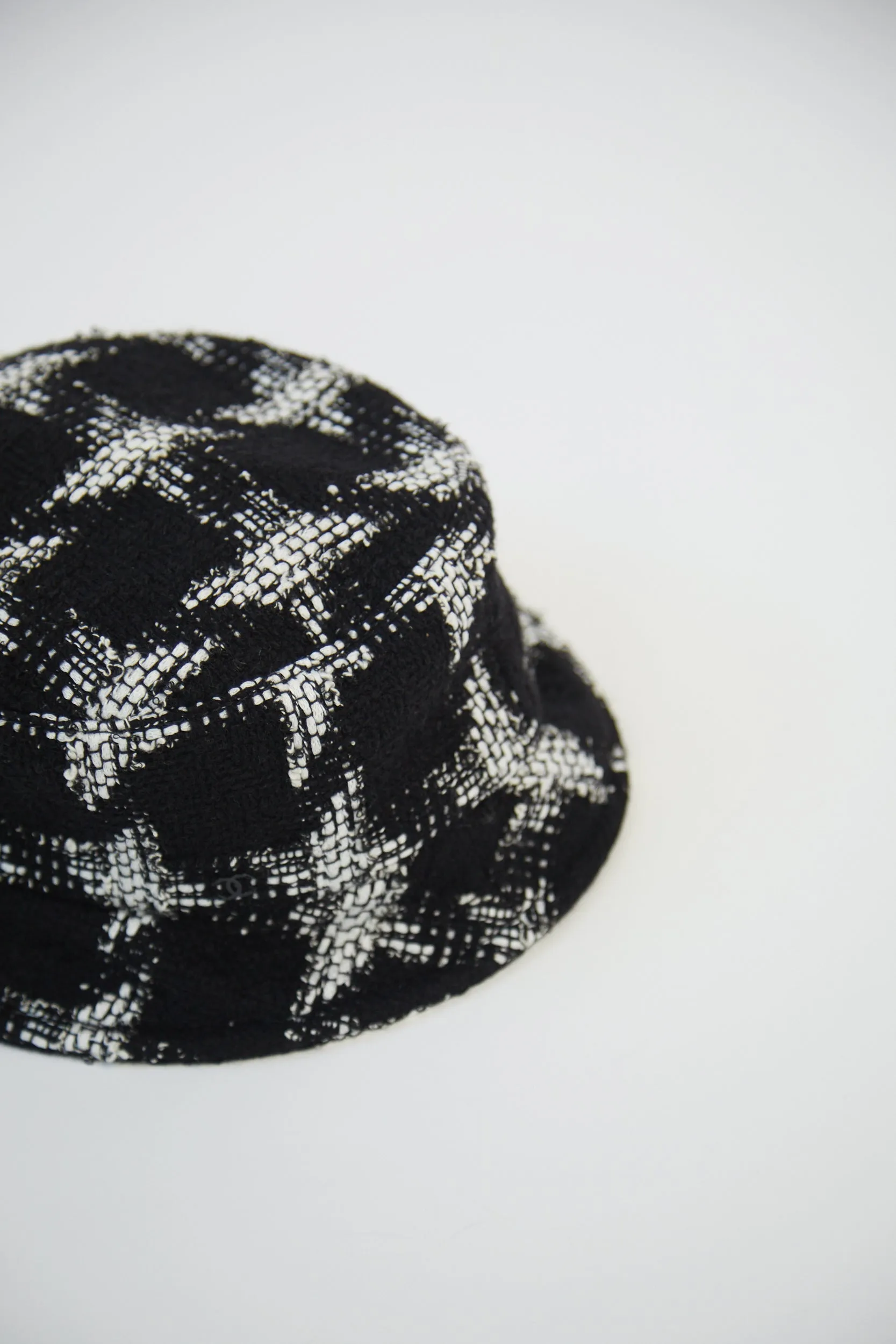 Chanel Bucket Hat Tweed (Black/White)