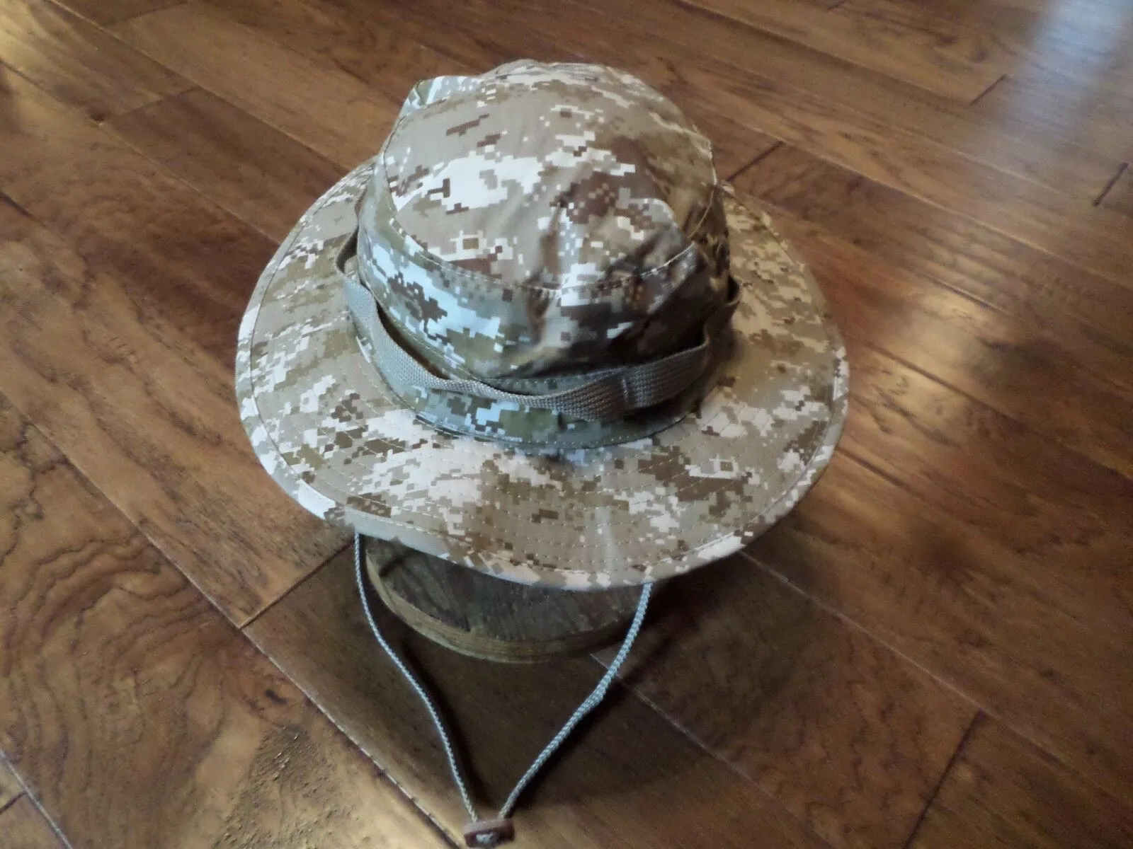 NEW DIGITAL DESERT BOONIE HAT SIZE MEDIUM MARINE CORPS CAMOUFLAGE PATTERN